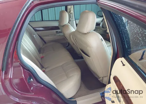 2010 Mercury Grand Marquis Ls (Fleet Only) from USA, damaged, VIN 2MEBM7FV2AX601761